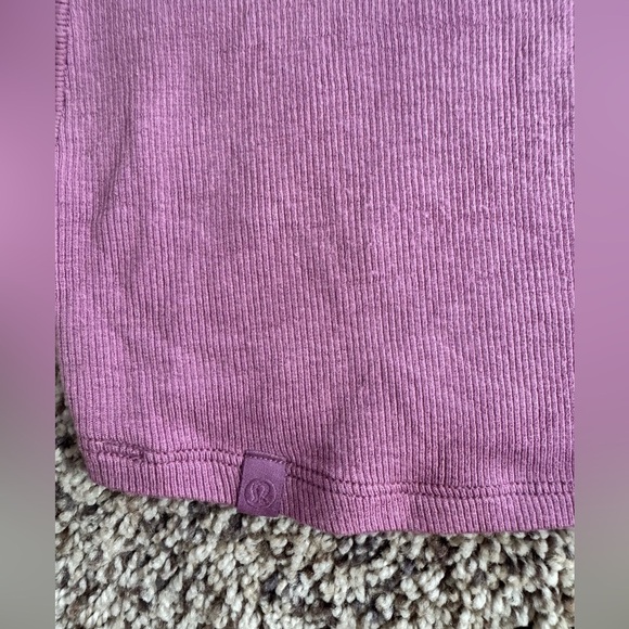 Lululemon Hold Tight Cropped T-Shirt
Velvet Dust - Picture 10 of 10